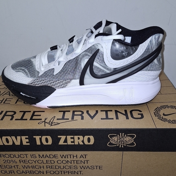 Nike Kyrie 8 White/White-Black. They\'re new with the box with no flaws. main image 5